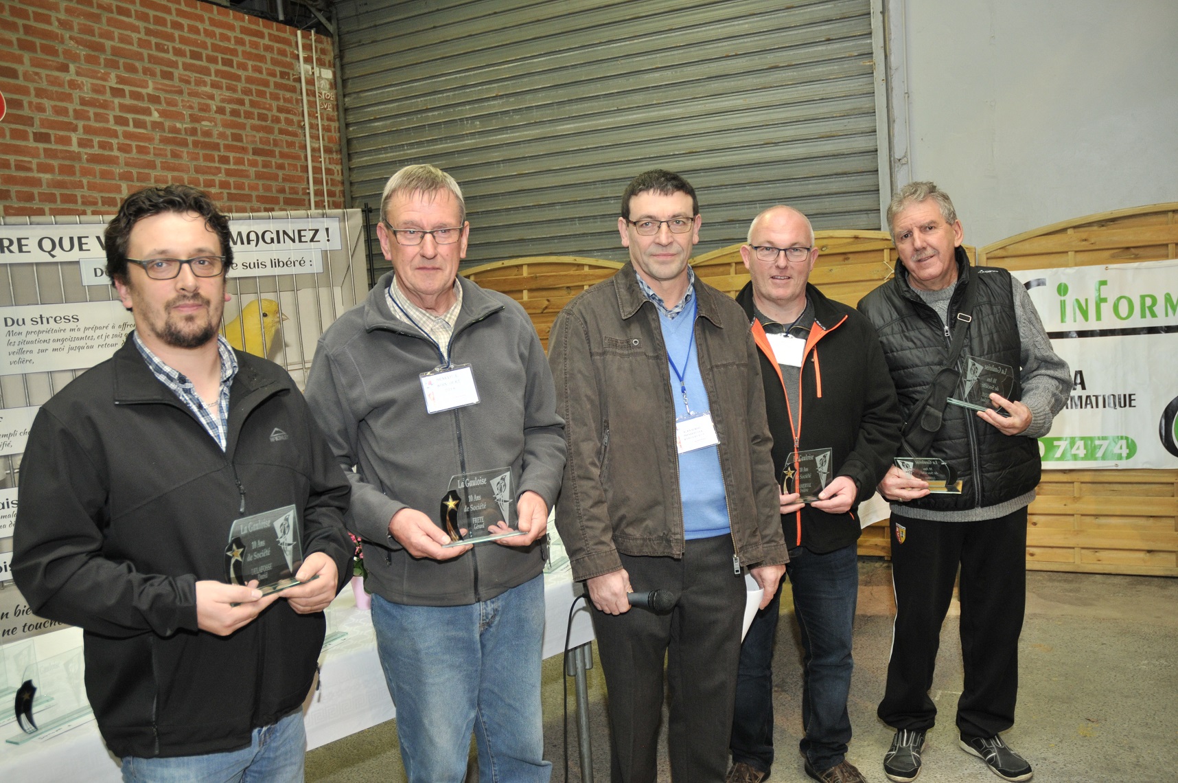 remise de trophée pour les 10 ans d'adhésion au club